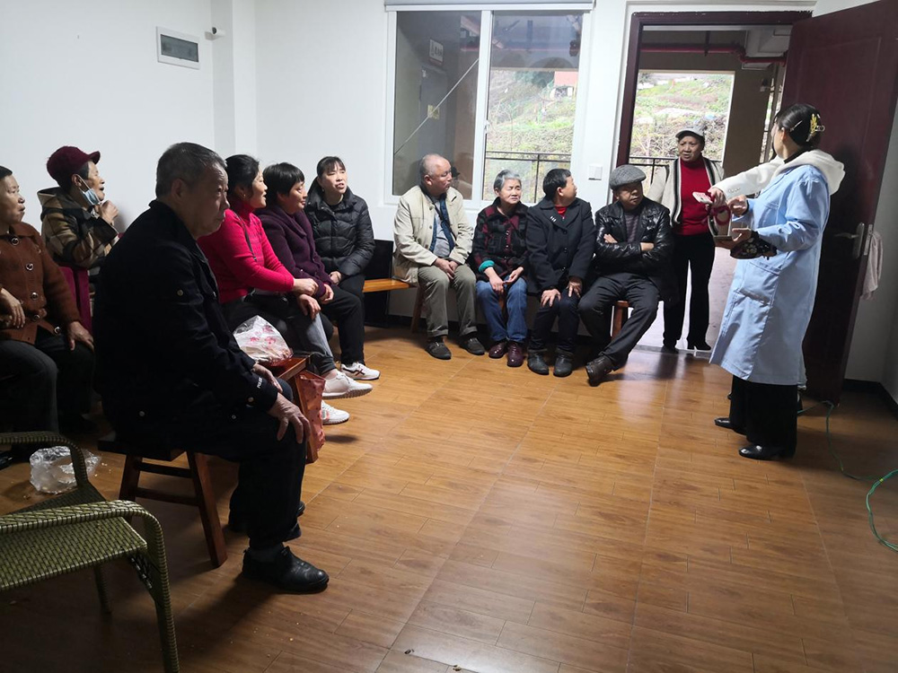 旅行学习 宣传政策—谷镇养老服务中心组织旅行活动